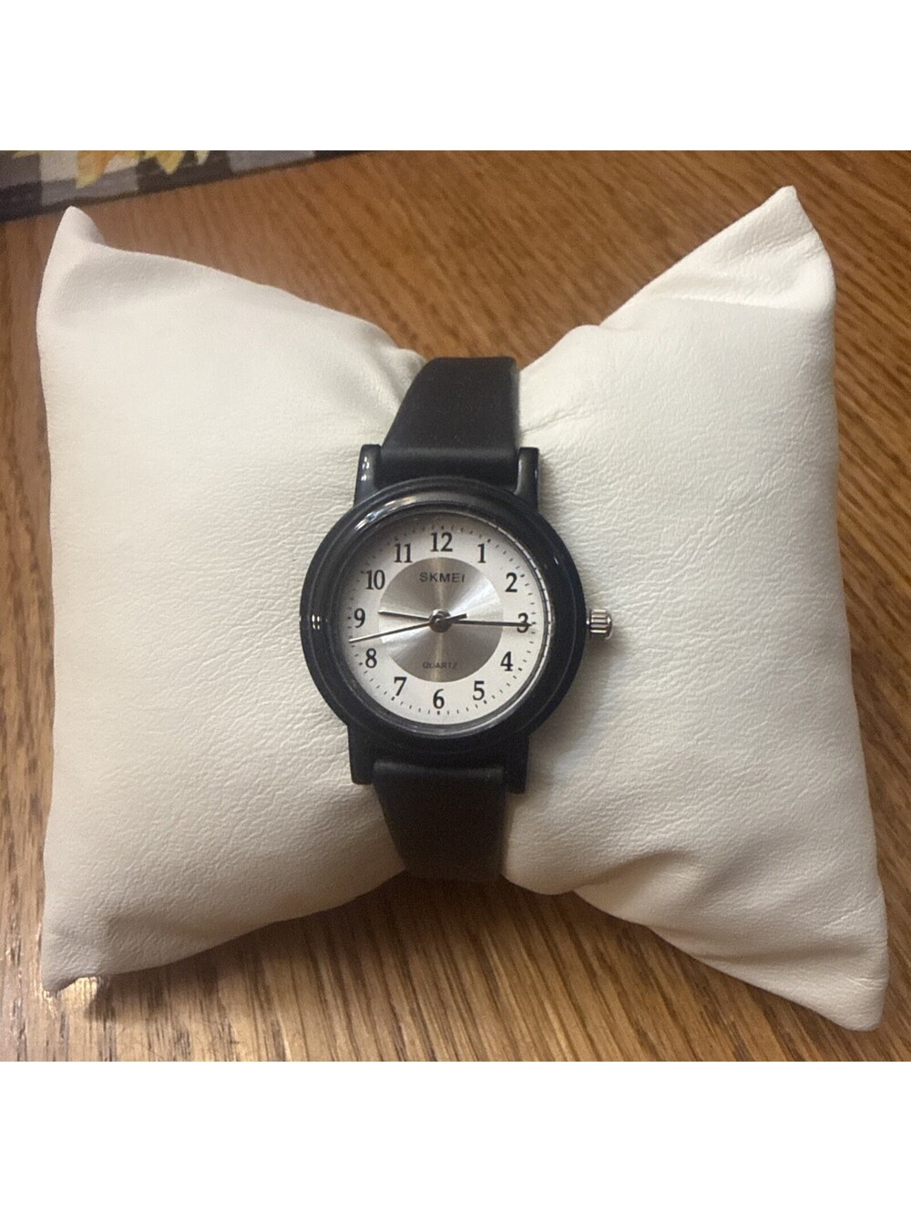 Works! Skmei Ladies Black Quartz Watch